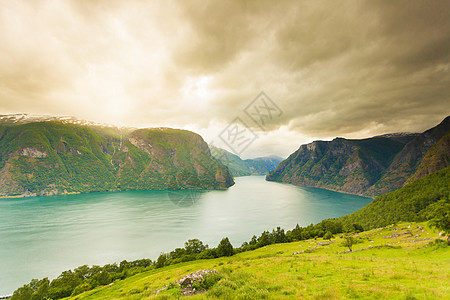 旅游旅行风景自然景观Stestein观点看风景如画的极光索格纳峡湾图片