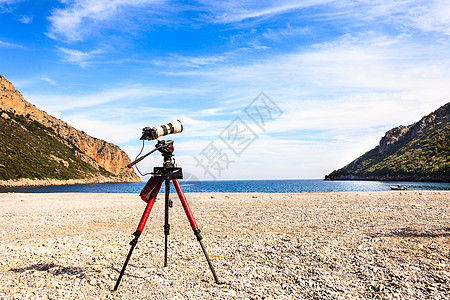 专业照片集相机与镜头大三脚架上拍摄自然,希腊海滩相机与镜头三脚架,希腊海滩图片