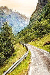 美丽道路空的风景高清图片