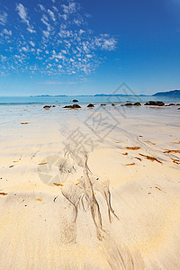 风景优美的海岸山脉地平线上的金森沙滩诺德兰县,洛芬群岛挪威旅游景点海边沙滩,洛芬挪威图片