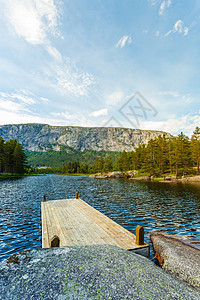 夏天挪威山河的美丽景色夏天山河的美丽景色图片