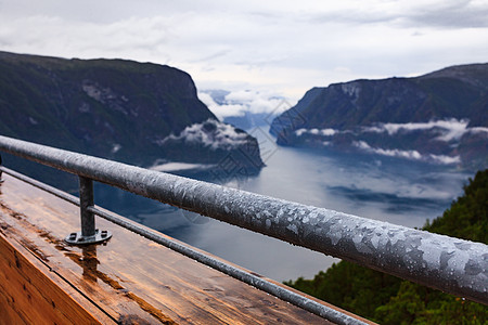 极光峡湾景观Stestein观景点,云层超过海挪威斯堪的纳维亚旅游路线极光峡湾景观Stestein观图片