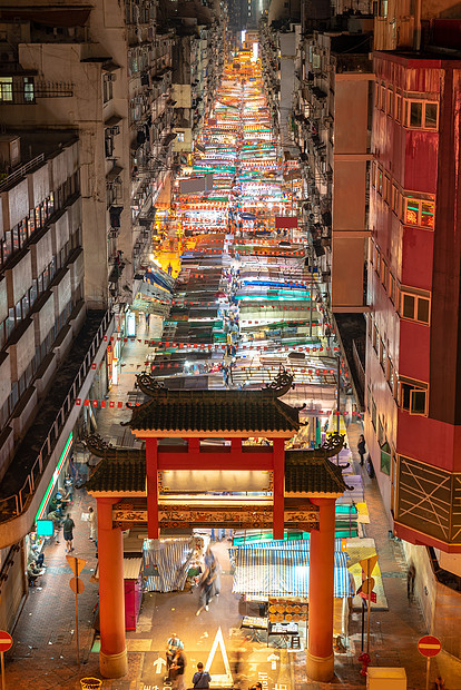 香港九龙庙街夜市照明的鸟瞰图图片