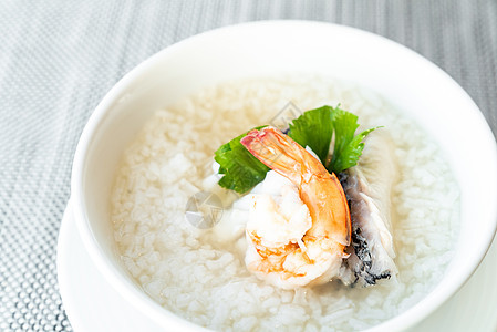 海鲜大虾海鲈鱼煮饭图片