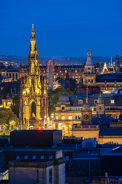 爱丁堡城市景观卡尔顿山日落黄昏爱丁堡苏格兰英国