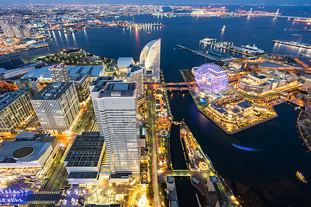 日本横滨市全景现代城市的鸟瞰图,日落后的蓝色小时傍晚横滨日本人口大城市图片