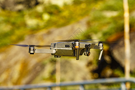 无人机抗自然,拍照录像无人机飞向大自然图片