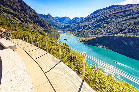 奥恩斯文根与瞭望座吉兰格峡湾景观挪威的旅游路线奥恩斯文根观景点挪威图片