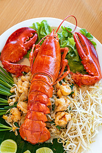 龙虾垫泰式,炒泰国米粉意大利与全龙虾龙虾肉图片
