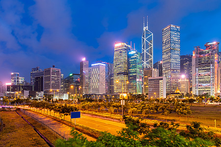 香港城市景观天际线摩天大楼与高速公路香港下降地区日落黄昏中国图片
