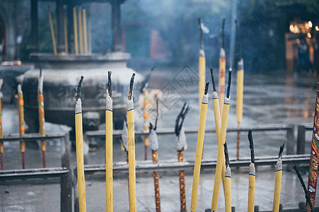 香港寺庙里的香炉高清图片