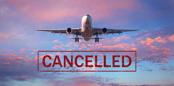 取消在欧洲和usa机场的航班旅行假期由于流的冠状而取消飞行客机的背景航班取消带文本的飞机covid19图片
