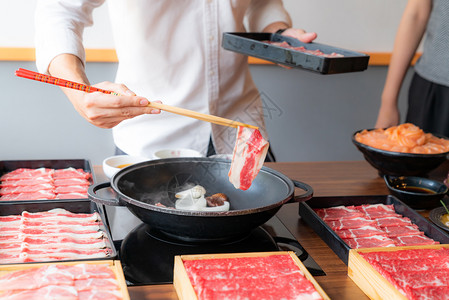 烹饪日式牛肉图片