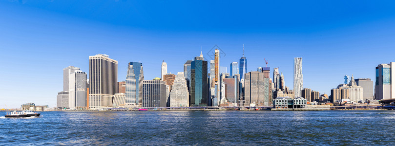 纽约市下曼哈顿摩天大楼的全景图片