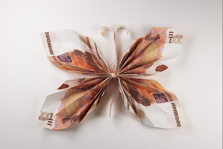 用美元钞票制成折纸蝴蝶图片