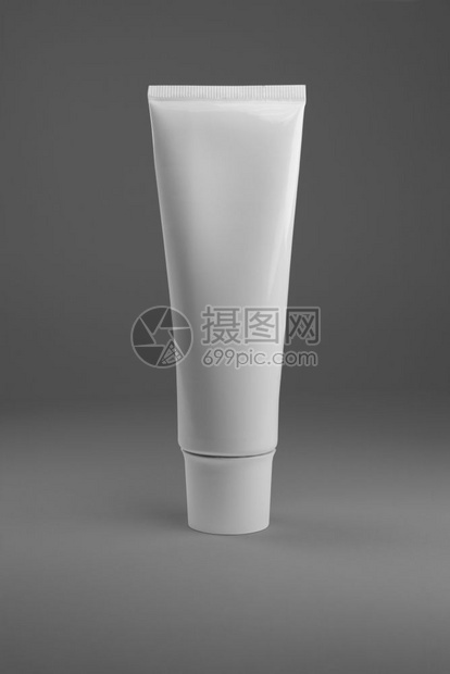 白塑料管化妆品清洁包装设计图片