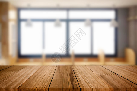 玻璃窗下空白木板图片