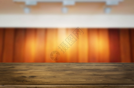 空木质表格和模糊的预订咖啡馆光背景产品显示模板商业演文稿图片