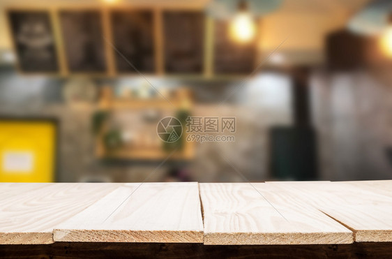 棕色木制桌和模糊背景可用于相片补装或产品显示图片