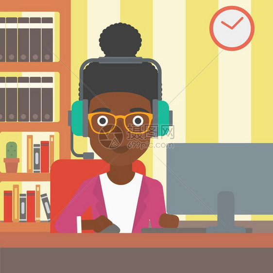 戴耳机在客厅电脑上玩游戏的非裔女人图片