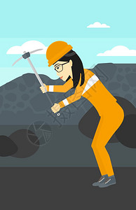 一位在煤矿挖煤的女工图片