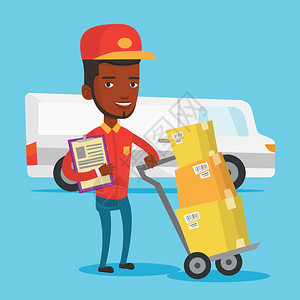 仓库货物一名非洲美国送货信使携带纸板箱在troley上年轻送货信使持有