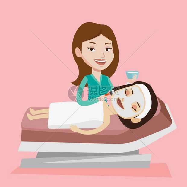 美容师对院女客户的脸部面在美容过程中年轻女躺在美容院桌上矢量平板