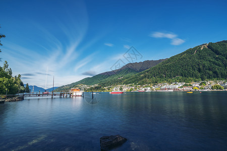 新西兰著名的奎斯敦湖旅游中心图片