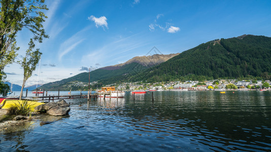 新西兰著名的奎斯敦湖旅游中心图片