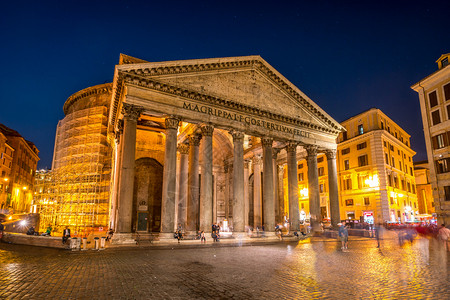 罗曼寺庙现为著名的古罗马建筑图片