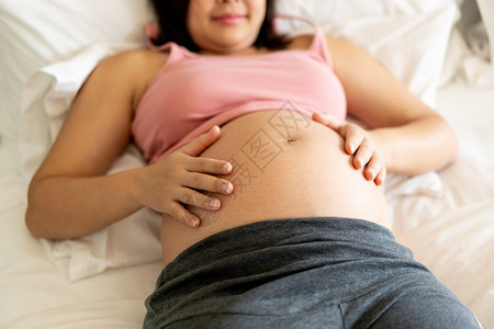 产前大肚孕妇休养,调整状态图片