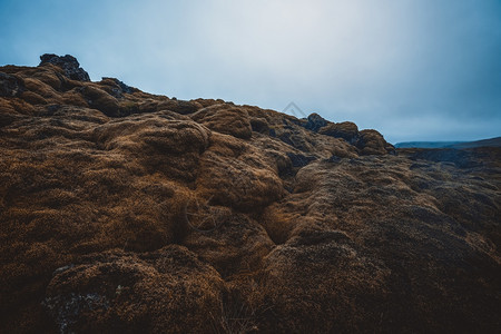 冰原的火山灰和熔岩场地热景观图片