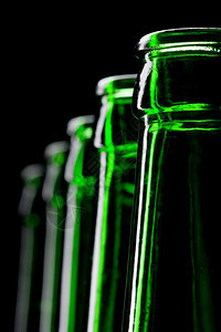 绿啤酒瓶图片