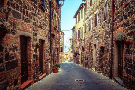 意大利美丽的古城街道景观图片