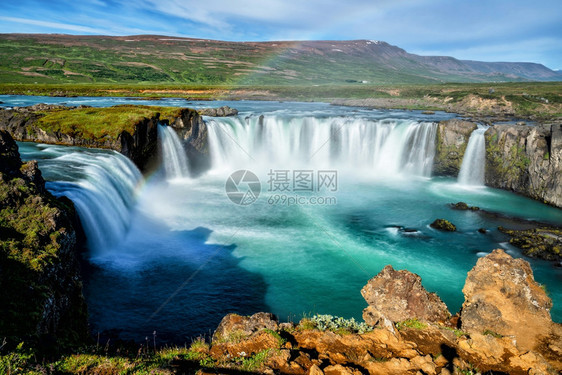 冰原东北部地区哥达福斯瀑布的景色图片