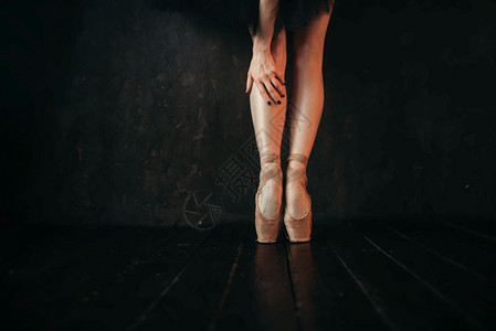 芭蕾舞的脚图片