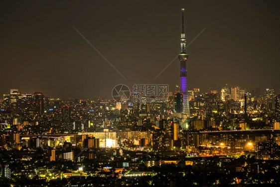 天空树城市景色和东京日本夜生活图片