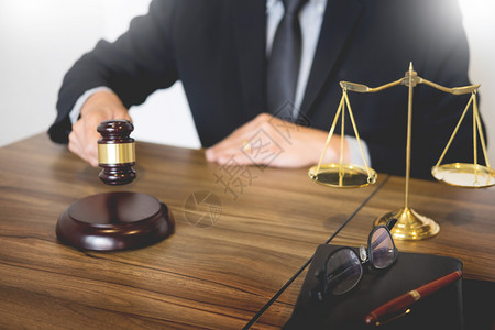 律师介绍图片_律师介绍素材图片大全_摄图网