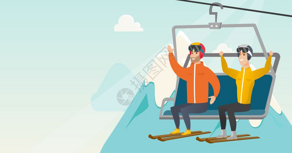 坐在滑雪缆车上的男人图片