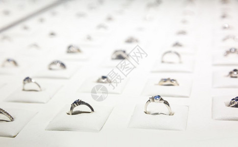 斯里兰卡珍贵的珠宝宝石装饰戒指收藏锡兰珠宝图片