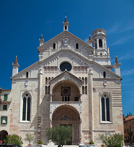 圣马里亚松塔大教堂前方海拔图片