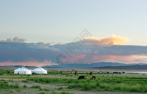日落时的蒙古风景图片