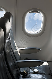 机舱内的空座椅图片