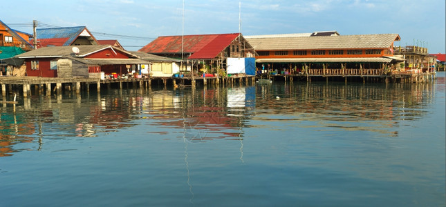 传统泰海渔民村图片