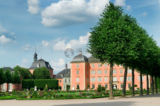 德意志城堡和壮丽的公园选举人图片