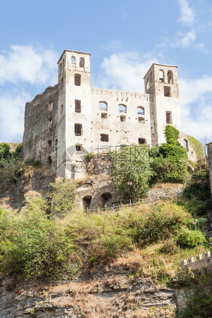 意大利古里亚地区多雪克中世纪城堡多里亚家庭13世纪图片