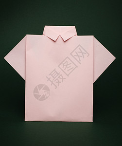 单纸制成粉色衬衫折叠纸风格图片
