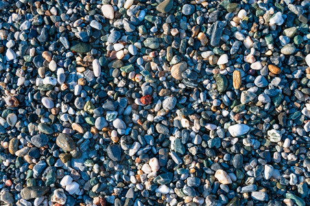 海岸上的石块图片