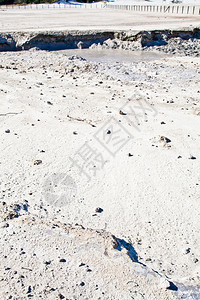 索法塔拉地区火山坑仍在活动图片