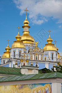 黄金耳钉索菲亚大教堂成为乌克兰境内世界建筑遗产迹清单中的第一个条目背景